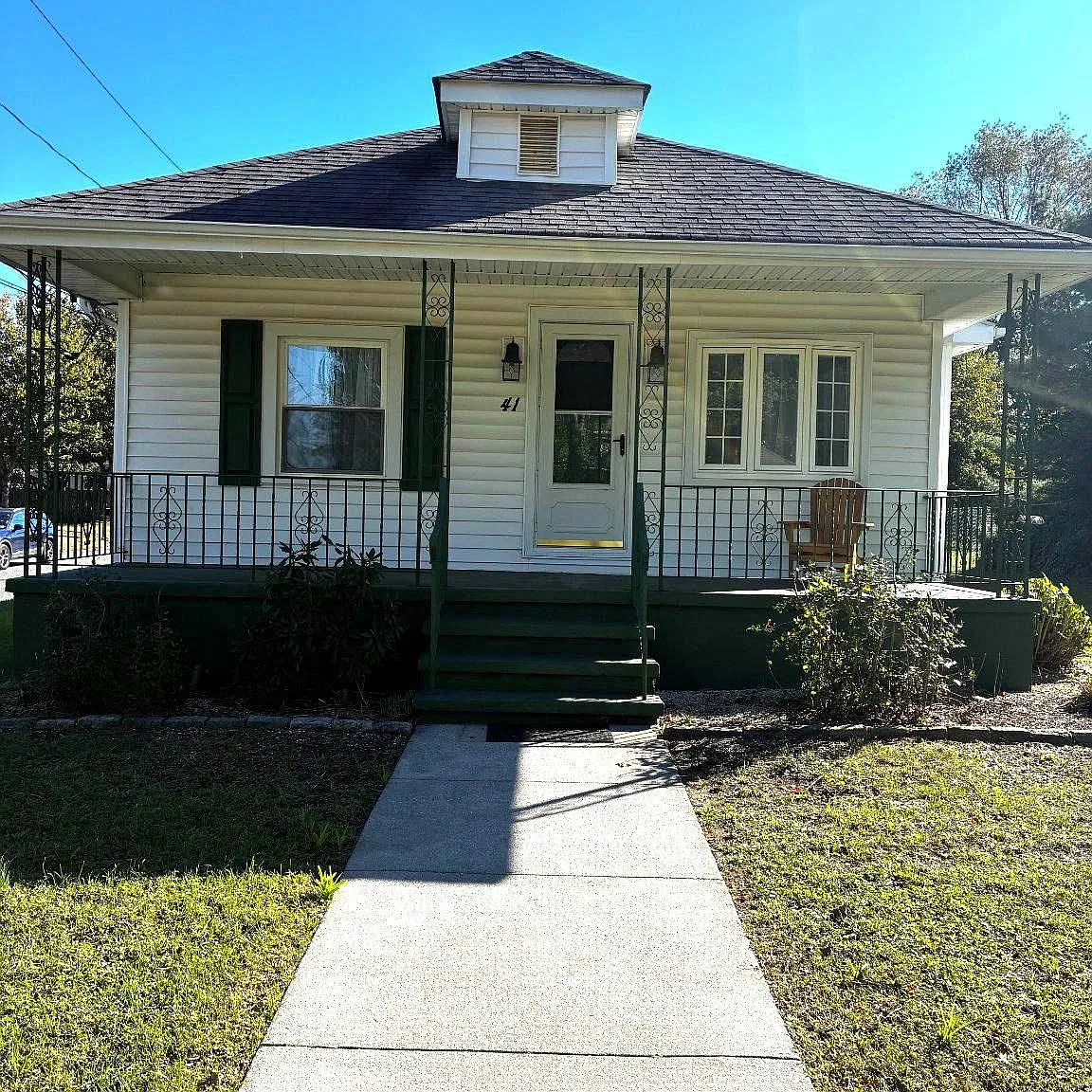3 bed, 2.0 bath, 1322 sqft, $2,900 — Photo 1