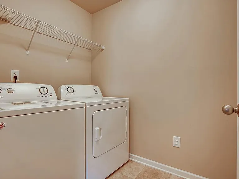 838 Whittington Pkwy SW — Photo 5