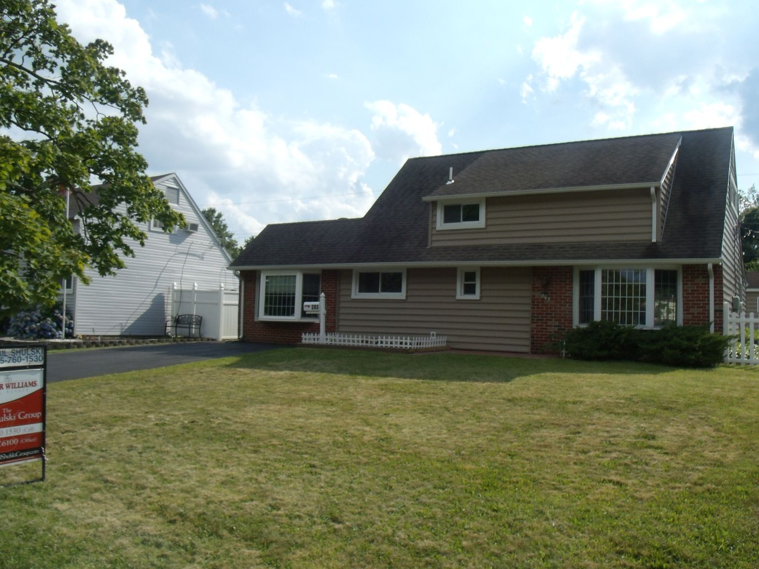 203 Goldenridge Dr, Levittown, PA 19057 Zillow