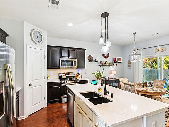 4th image of 3804 Sourwood Ct