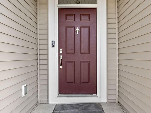 3rd image of 5770 Marshfield Dr