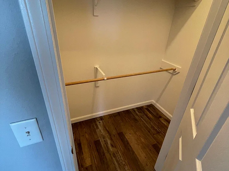 403 S Pike Ave — Photo 1