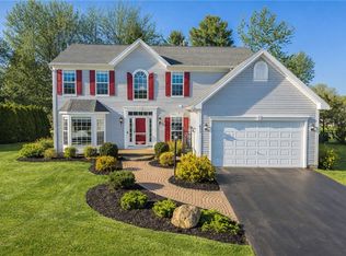 611 Maris Run, Webster, NY 14580