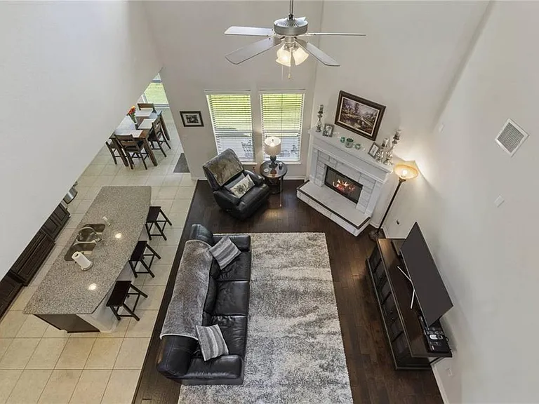 120 Seminole Canyon Dr — Photo 4