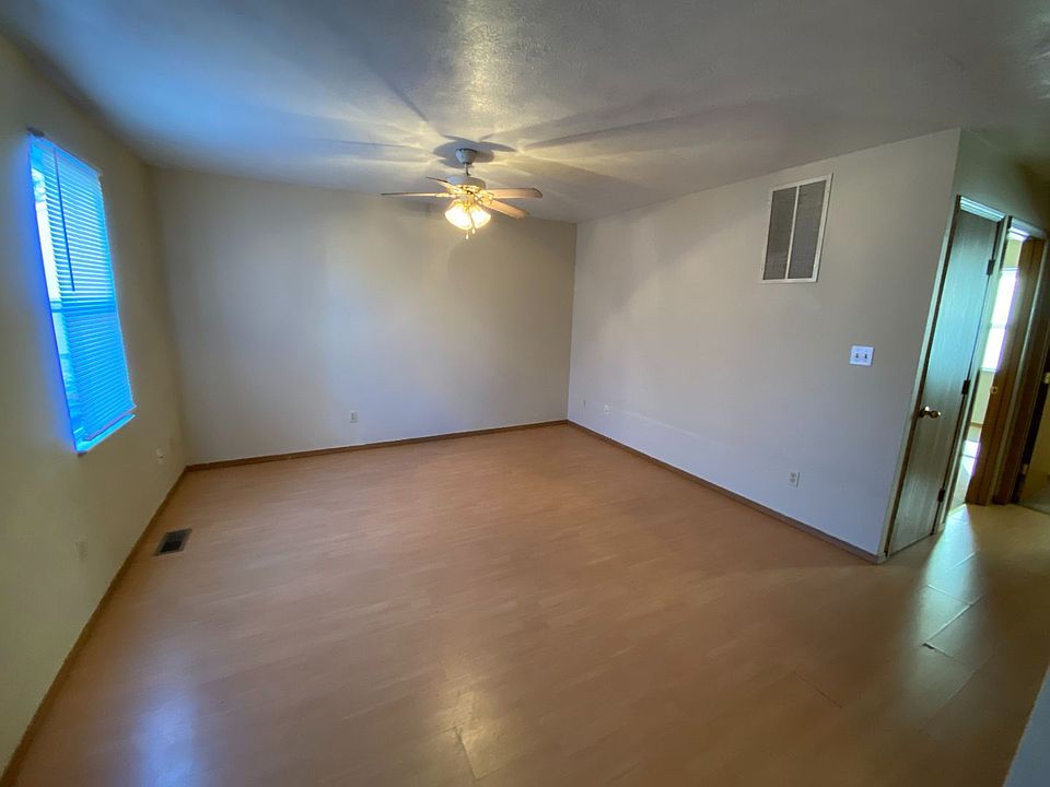 1st image of 750 S Campbell Ave #750