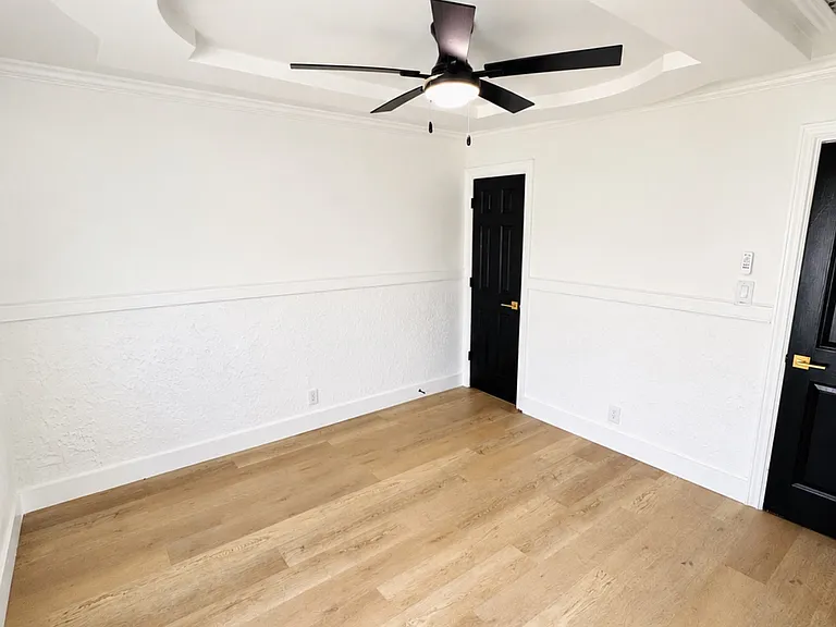 13713 E 30th Pl — Photo 14