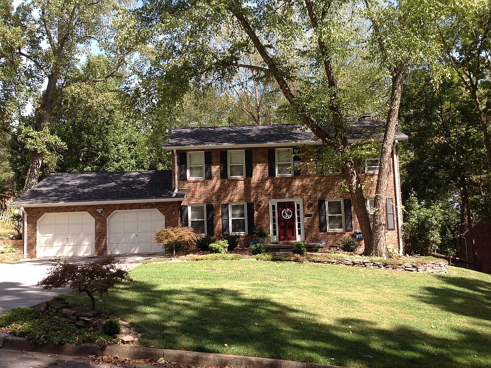 1st image of 2818 Steven Dr