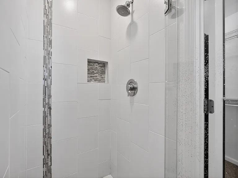 938 Visconti Pl — Photo 37