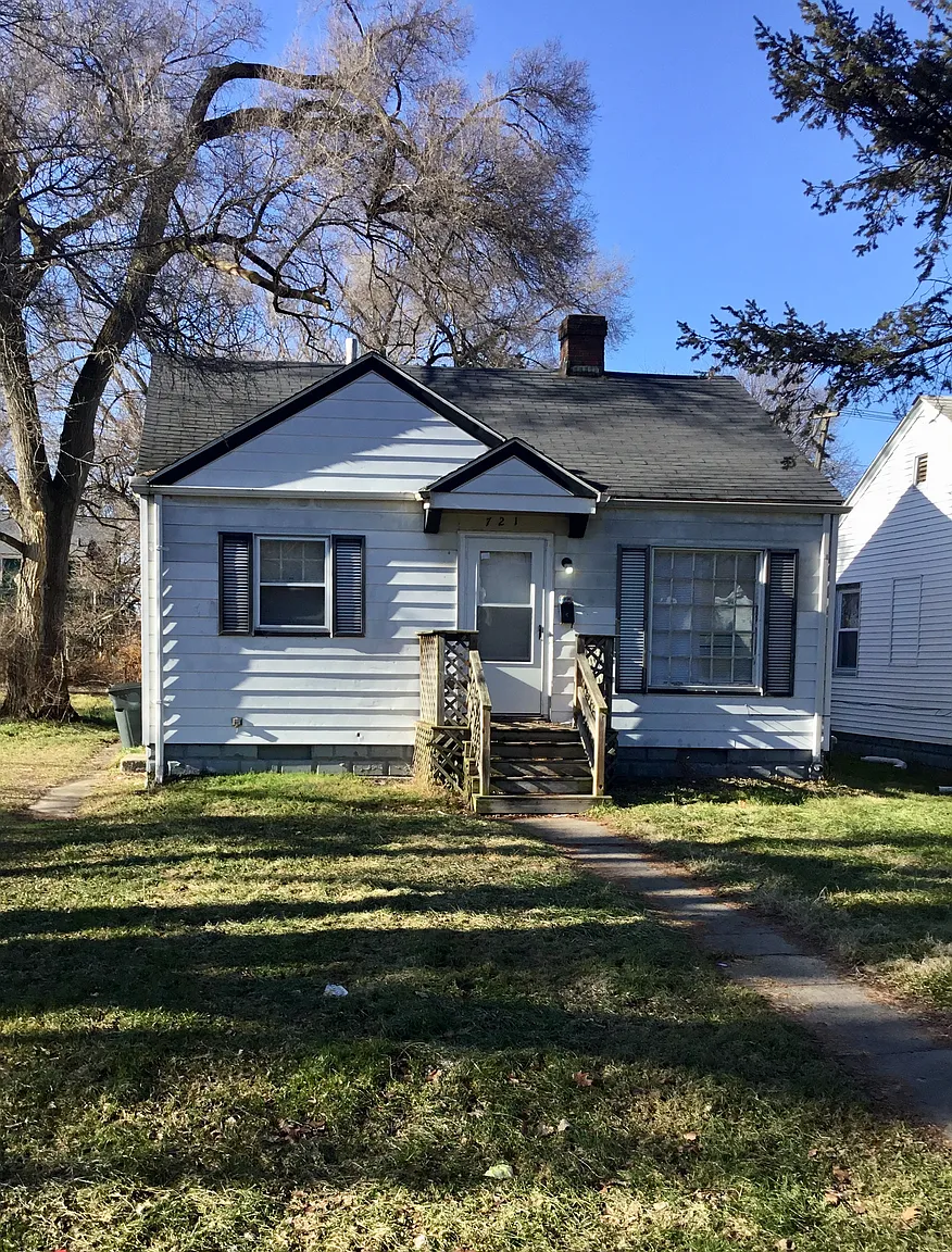 721 N Elmer St photo 1