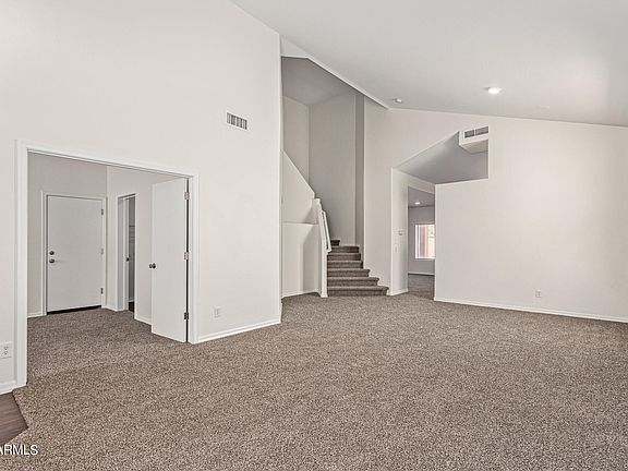 4th image of 43964 W MARICOPA Avenue