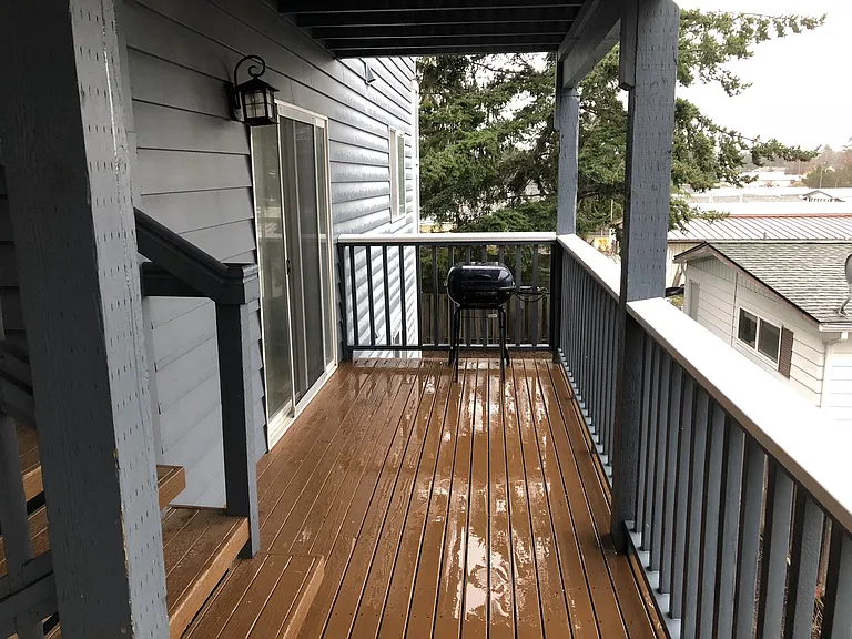 300 N Oak Harbor St #B201 — Photo 24