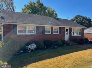 4942 Jackson Dr, Brookhaven, PA 19015