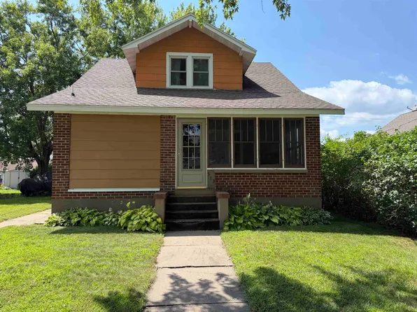 513 N Michigan St, Prairie Du Chien, WI 53821