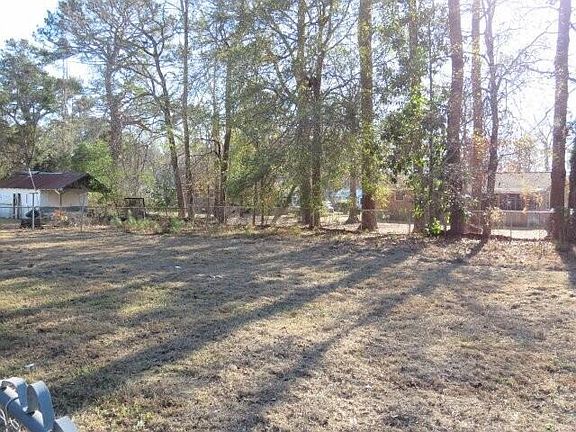 3rd image of 520 Cedar Ln