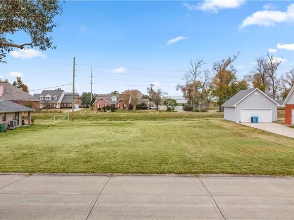 131 Villere Dr, Destrehan, LA 70047
