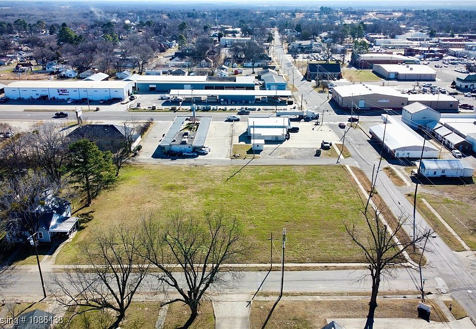1st image of College Ave