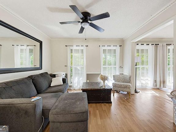 5th image of 4308 Oak Walk N