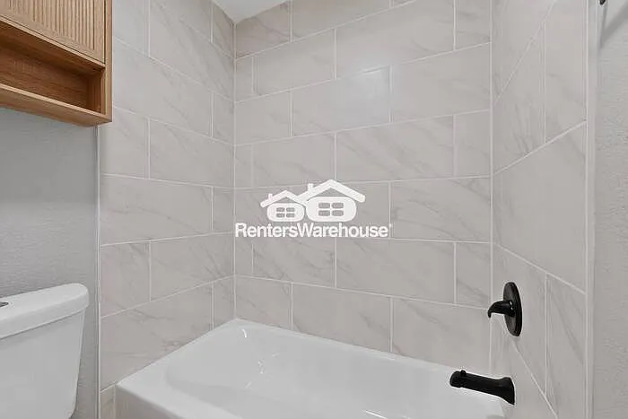 3945 Spoonwood Ln — Photo 24