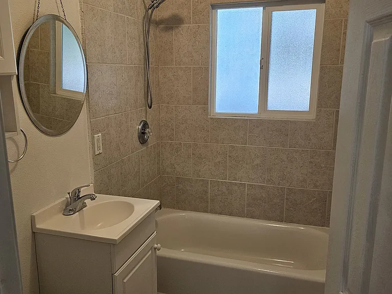 117 S 10th St #117 — Photo 7