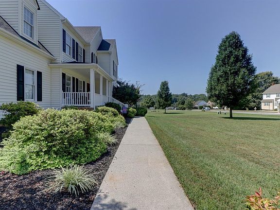 2nd image of 1242 A P Hill Pl