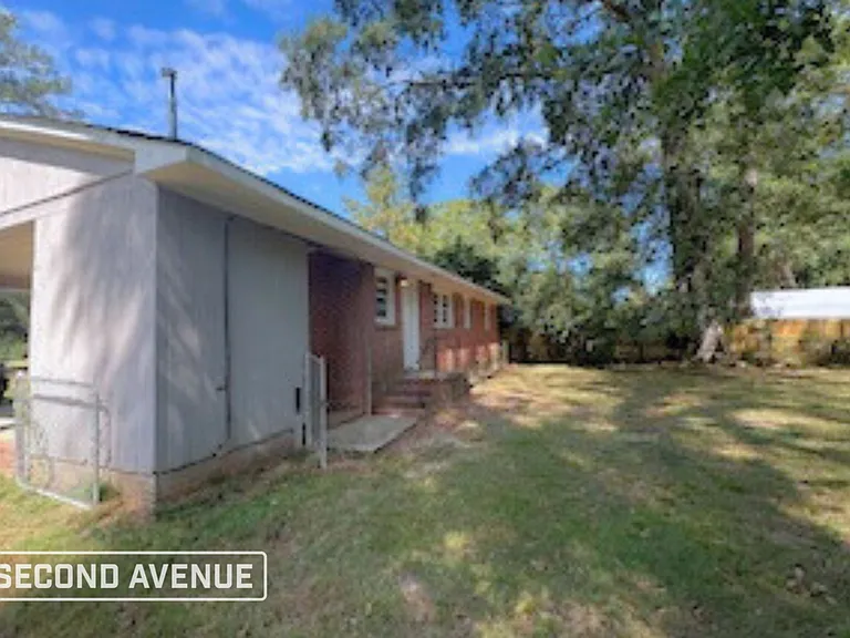 2330 Japonica Dr — Photo 3