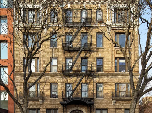 467 Pacific Street image 8 of 8