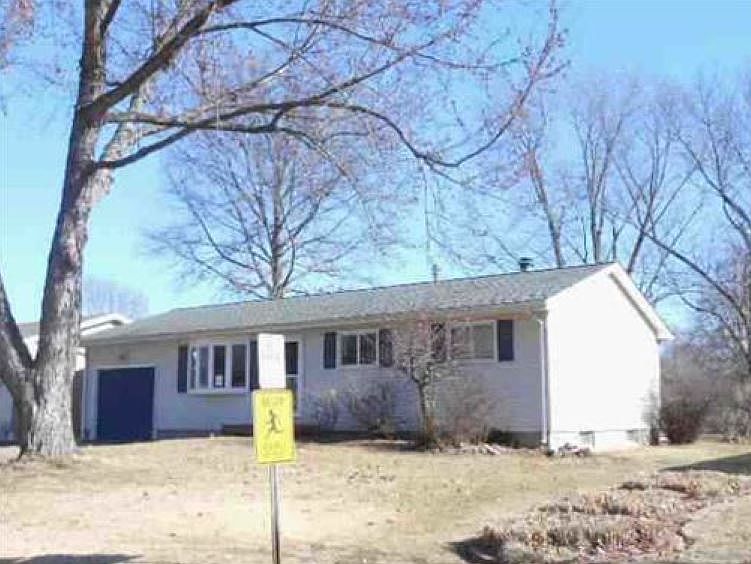 2nd image of 409 10th Ave