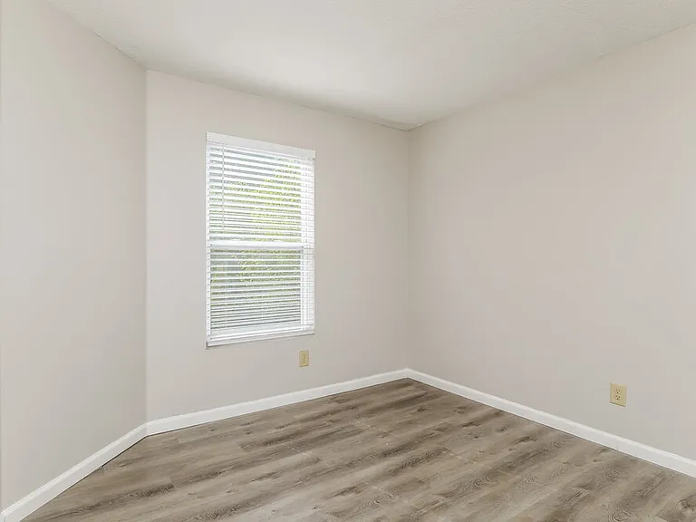 6336 Alonzo Dr — Photo 15