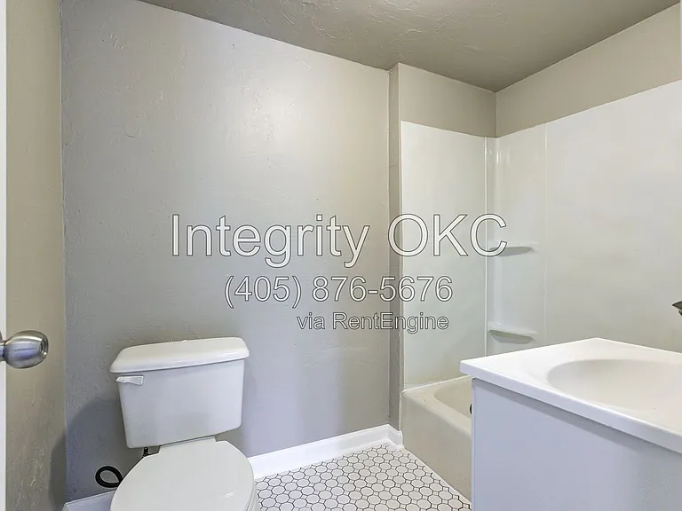 1919 NW 11th St #4D — Photo 7