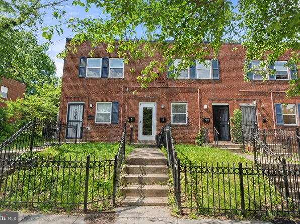 15 Halley Pl SE, Washington, DC 20032