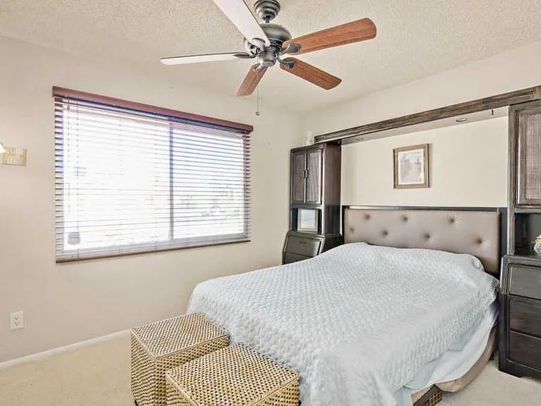 2319 E Loma Vista Dr — Photo 2