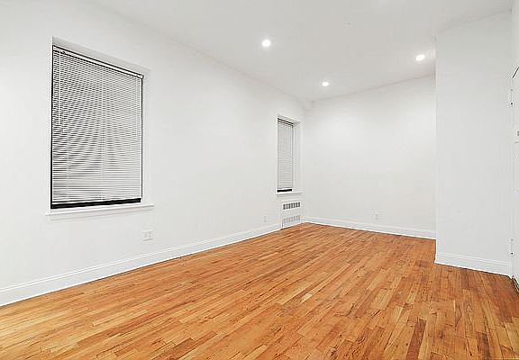 2nd image of 330 W 85th St APT 3C