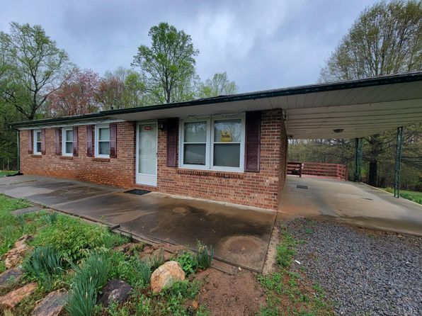 1418 Mitchell Rd, Chatham, VA 24531
