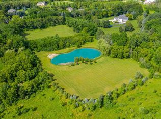 10523 W Hawthorne Farms Ln, Mequon, WI 53097