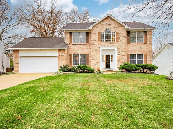 24 Chaminade Dr, Saint Louis, MO 63141