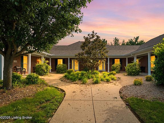 5th image of 816 Garden Pointe Dr
