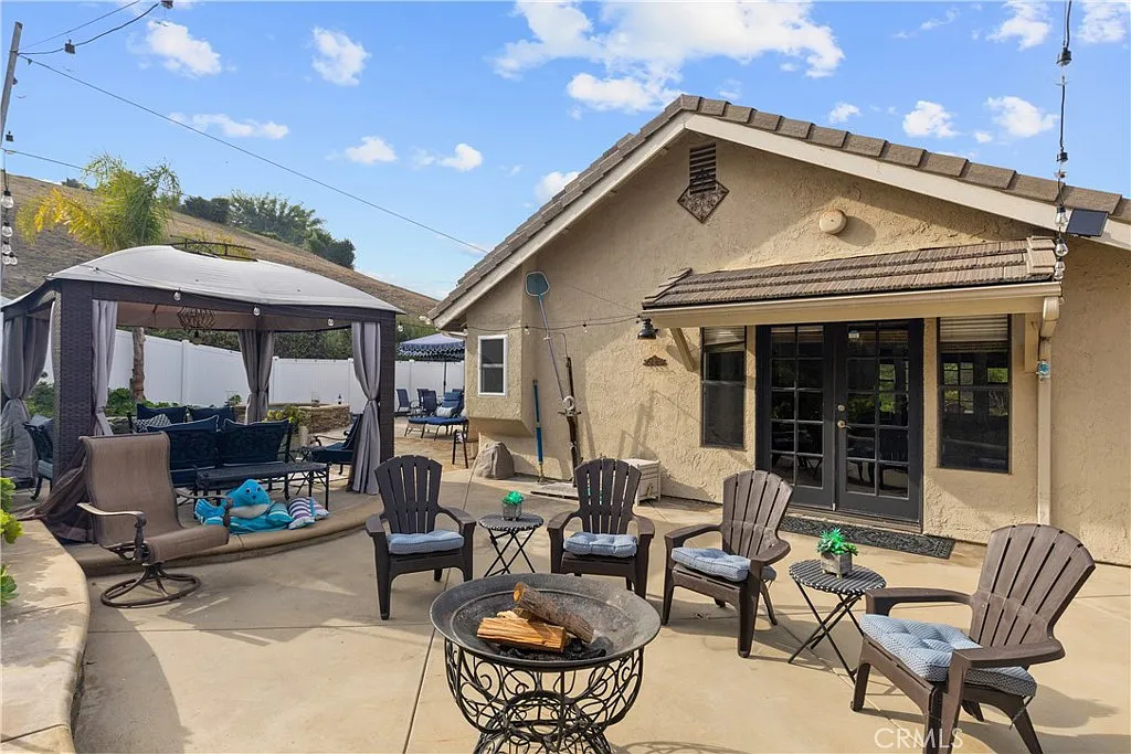 3 bed, 1800 sqft, $10,000 — Photo 4
