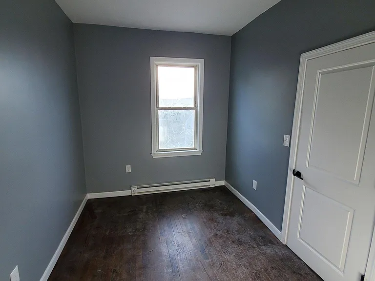 38 Fox St #3 — Photo 4