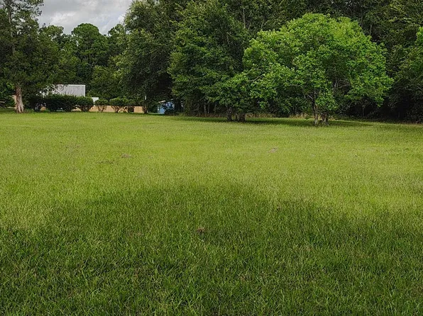 5 Miflin Rd, Elberta, AL 36530