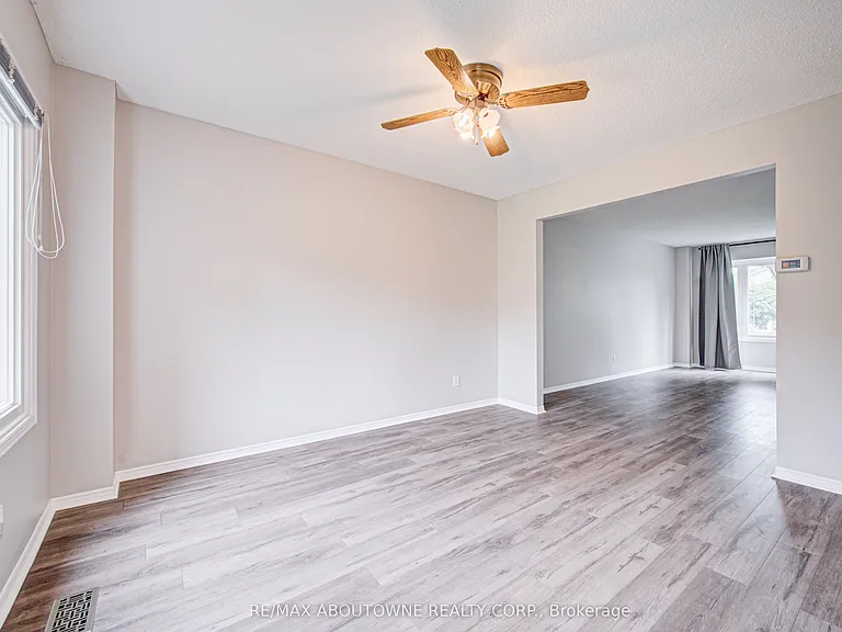 426 Parklane Rd — Photo 18