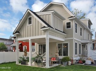 7 Meadow Dr, Cos Cob, CT 06807