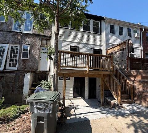 2nd image of 1339 Ridge Pl SE