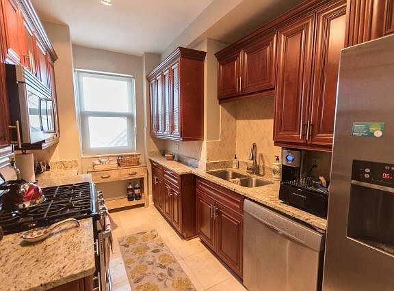 4th image of 3520 N Lake Shore Dr APT 12K