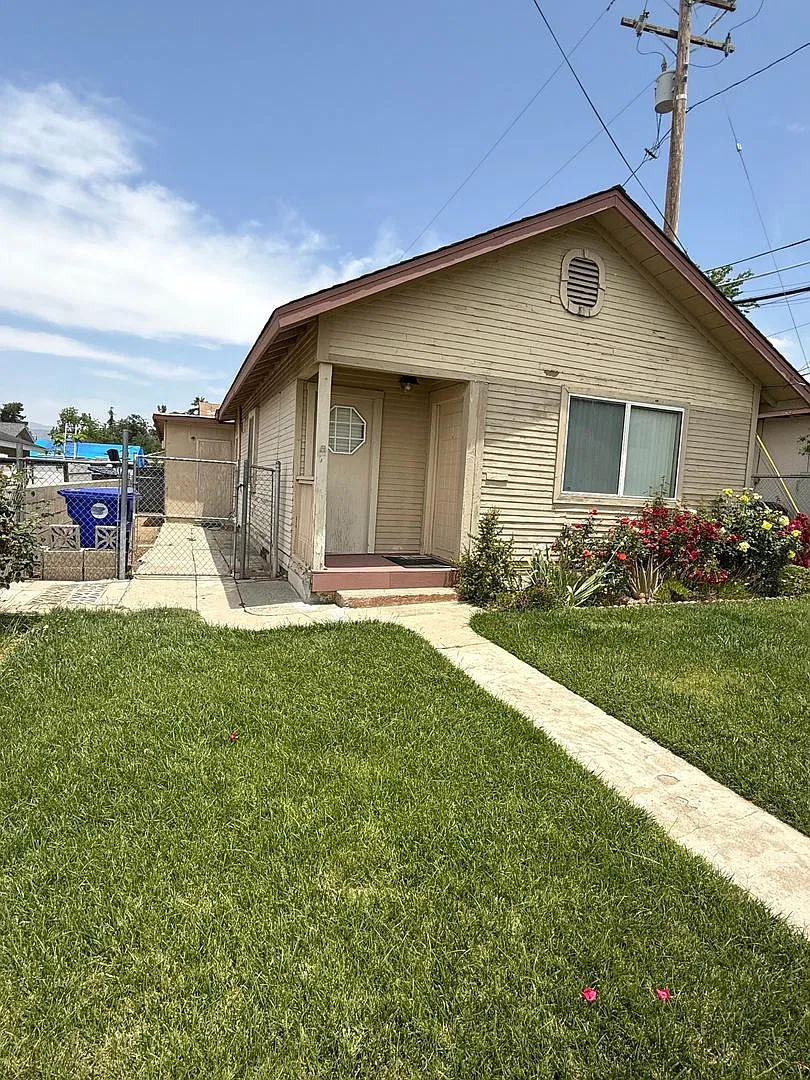 35070 Acacia Ave — Photo 2