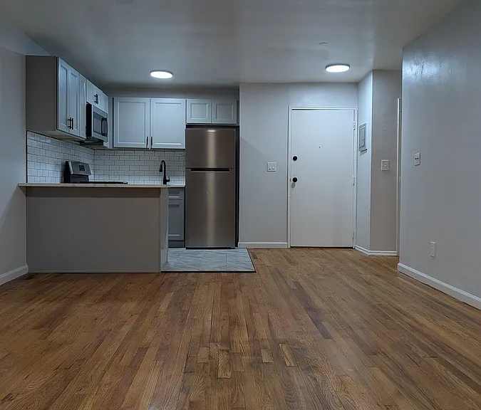725 Scotland, orange, NJ — Photo 3