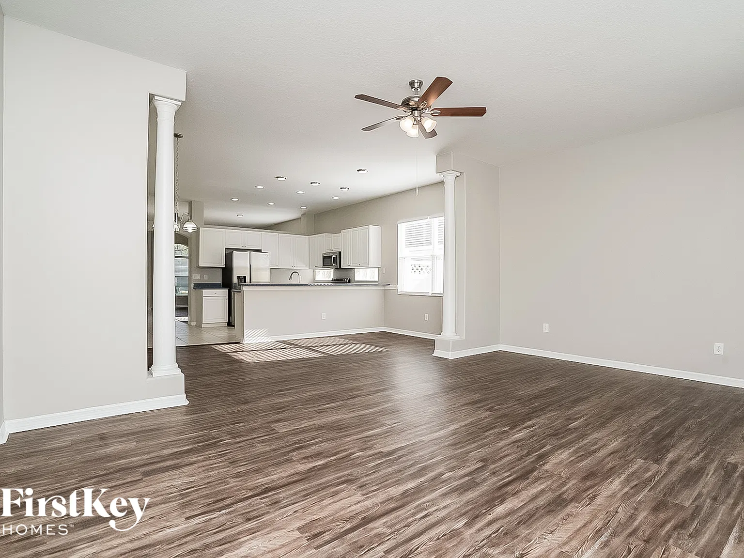 4 bed, 2.0 bath, 2409 sqft, $2,895 — Photo 4