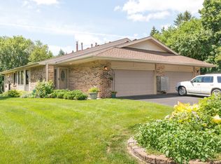 17525 Saddlewood Ln, Minnetonka, MN 55345
