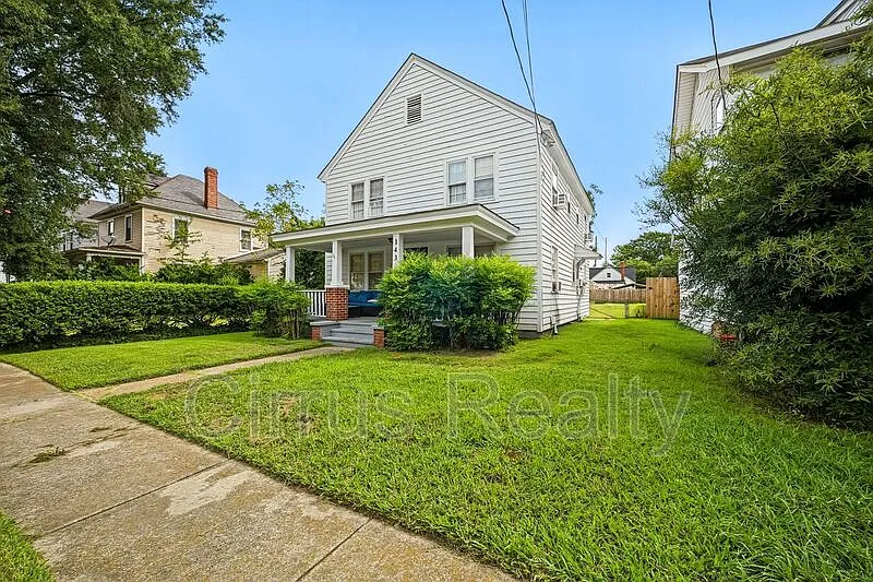 1 bed, 1.0 bath, $995 — Photo 2
