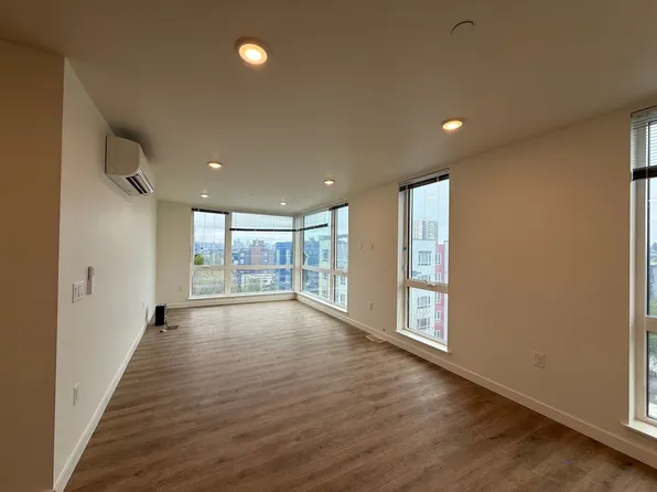 Metro 5000 Apartments
