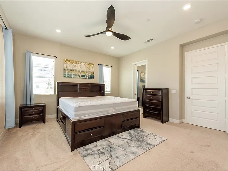 107 Pitch — Photo 11